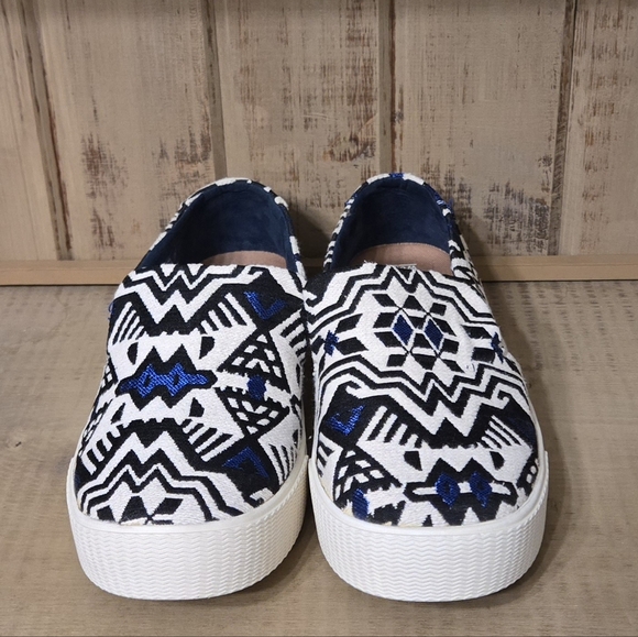 Toms Embroidered Slip On Sunset Stellar Blue Jacquard Womens Shoes Size 6.5 - Picture 3 of 10